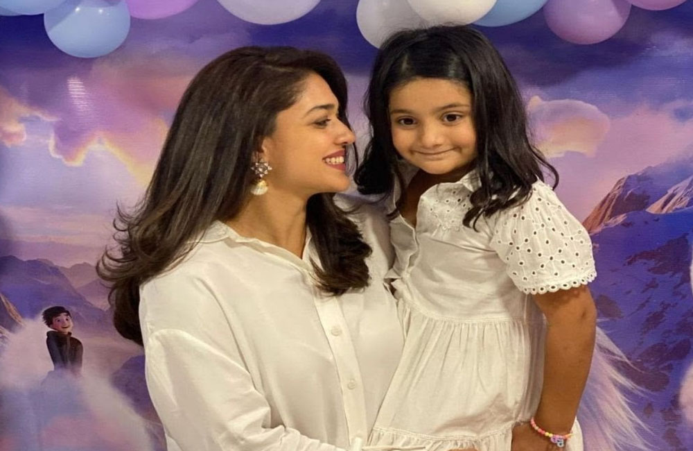 Pakistani Actress Baby Girl Names